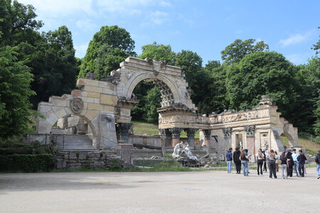 2025 05 07 Vienne, IMG_8994 Parc de Schönbrunn : la ruine romaine