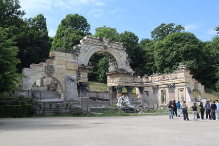 2025 05 07 Vienne, IMG_8995 Parc de Schönbrunn : la ruine romaine