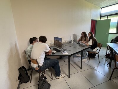 Stage Faire des mathématiques autrement, juin 2025, B-astro+bridge-3