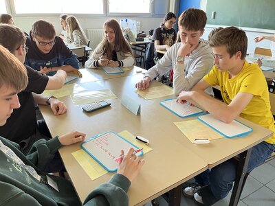 Stage Faire des mathématiques autrement, juin 2025, A-tuteurs+bridge-3