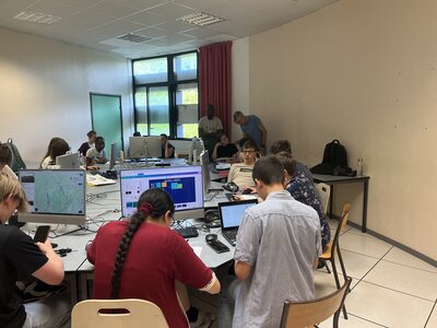 Stage Faire des mathématiques autrement, juin 2025, A-ateliers-b-1