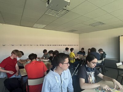 Stage Faire des mathématiques autrement, juin 2025, A-tuteurs+bridge-5