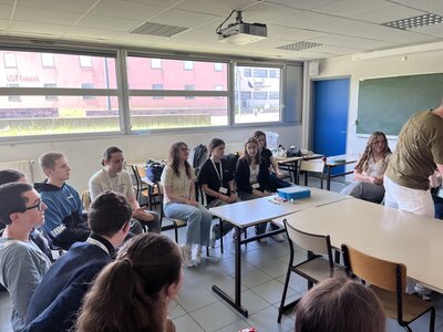 Stage Faire des mathématiques autrement, juin 2025, B-animatuteurs-6