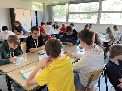 Stage Faire des mathématiques autrement, juin 2025, A-tuteurs+bridge-1