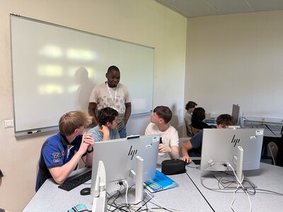 Stage Faire des mathématiques autrement, juin 2025, A-ateliers-a-2
