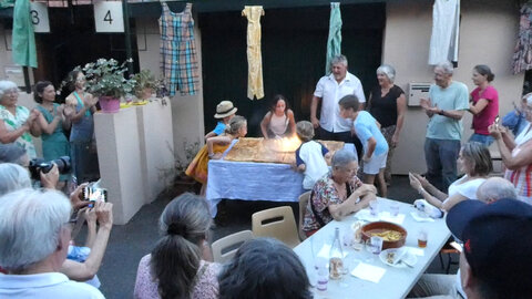 2025 07 05-Les 40 ANS de MANGEPOMMES, P1011915-Ça souffle