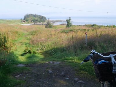 Vélo à Vigra, Le sentier du stade à la plage d'Ågnegjerdet bas