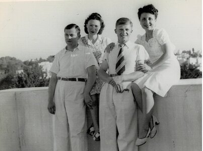 Santa Lucia di Mercurio, 69 Henri et Jeanne avec Maurice et Henriette 1942