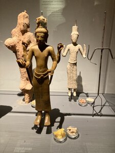 Paris au mois d'Août 2025 expos, Musée Guimet expo art Angkor et Japon