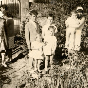 Famille Durocq, 1968_Erick_Francois_Muriel_Durocq_Marivone_Françoise_Eliane_Brouhard_800_120_C