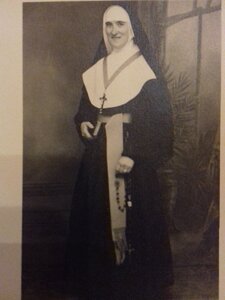Famille Brouhard, 19xx_Tante_Gabrielle_Photo