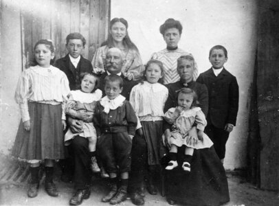 Famille Brouhard, 1907_Famille_Salmon_500_xx_NB