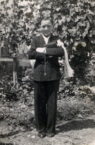 Famille Brouhard, 1942_Guy_Salmon_350_xxx_C