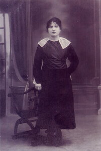Famille Brouhard, 192x_Mémé_Brouhard_600_100_C