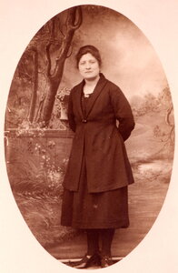 Famille Brouhard, 192x_Mémé_Brouhard_720_100_C