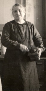 Famille Brouhard, 195x_Mémé_Brouhard_1200_120_C