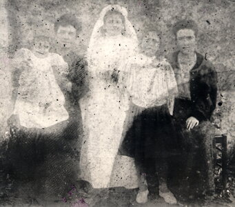 Famille Brouhard, 1908_xxx_xx_Mémé_TanteGabrielle_Salmon_600_100_C