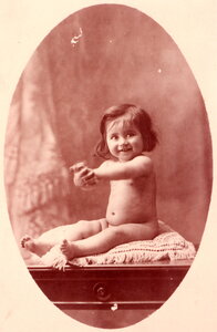 Famille Brouhard, 1926_Suzie_Brouhard_720_100_C