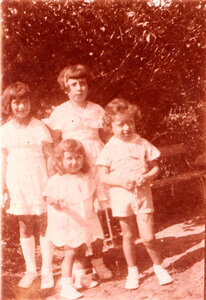 Famille Brouhard, 1935_JanineSalmon_Maman_Suzie_BernardSalmon_800_130_C