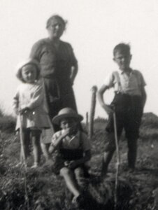 Famille Brouhard, 1937_JeanPierre_Mémé_Brouhard_1200_150_C