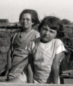 Famille Brouhard, 1937_Suzie_Maman_Brouhard_1200_200_C