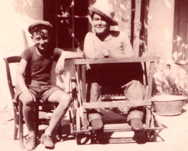 Famille Brouhard, 1944_JeanPierre_Brouhard_Gaby_Salmon_1200_150_C