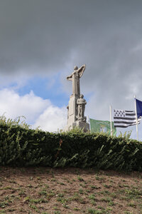 2025_09_02 Dol-de-Bretagne - Cancale, IMG_9954_Le monument aux morts au sommet de la pointe des Crolles