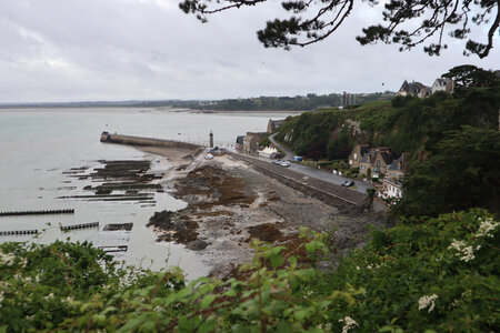 2025_09_03_Cancale - La Guimorais, IMG_19963_La pointe des Crolles et la cale de la fenêtre depuis la pointe du Hock