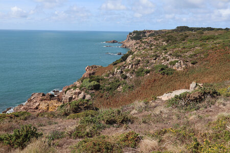 2025_09_05 Jersey de St-Helier à La Corbiere, IMG_0275_Le Port de l’Ile Percee