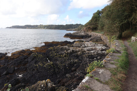 2025_09_08 Jersey de St-Catherine à St-Helier, IMG_0415_La baie St Catherine et la pointe de Gorey