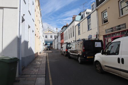 2025_09_09 St Helier, IMG_0530_Halkett Place et le Centre Méthodiste de St Helier
