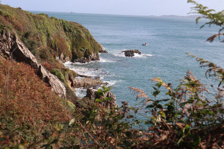 2025_09_11 Guernesey de St Peter Port à Torteval, IMG_0606_La baie du Pied du Mur et le Bec du Nez