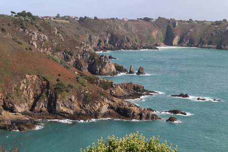 2025_09_11 Guernesey de St Peter Port à Torteval, IMG_0640_La baie de Moulin Huet depuis la pointe des Saints
