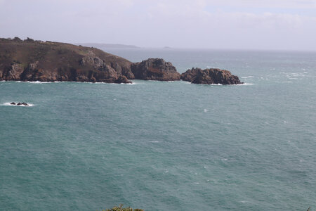2025_09_11 Guernesey de St Peter Port à Torteval, IMG_0641_La pointe de Jerbourg depuis la pointe des Saints