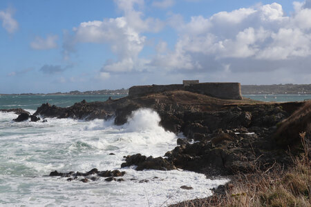 2025_09_12 Guernesey de Torteval à Port Soif, IMG_0689_Fort Pezeries