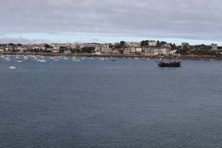 2025_09_18 Saint-Malo des Sablons au barrage sur la Rance, IMG_1064_Dinard et la baie du Prieuré depuis la pointe Béchard