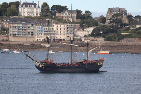 2025_09_18 Saint-Malo des Sablons au barrage sur la Rance, IMG_1085_L’Etoile du Roy dans la baie du Prieuré