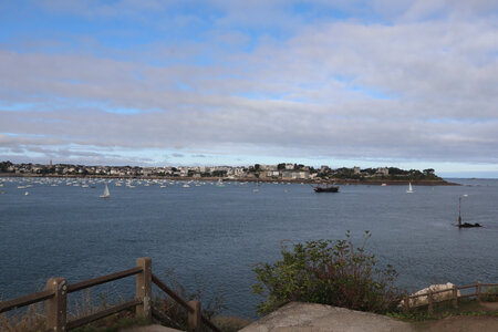 2025_09_18 Saint-Malo des Sablons au barrage sur la Rance, IMG_1086_Dinard et la baie du Prieuré depuis la pointe Béchard