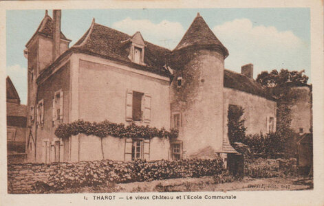 Château (cliquer pour en voir plus), Cha teau co te  cour
