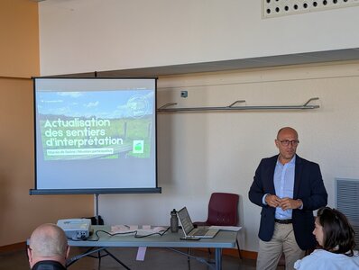 Photos réunion participative actualisation des sentiers d'interprétation du marais de Saône, PXL_20251105_132459234.MP