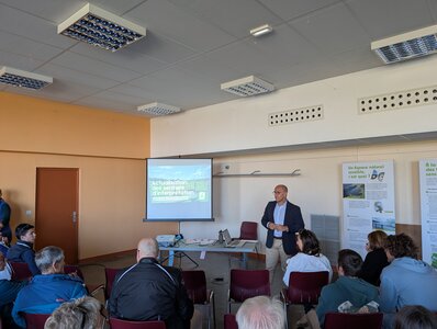 Photos réunion participative actualisation des sentiers d'interprétation du marais de Saône, PXL_20251105_132505680