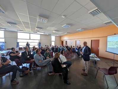 Photos réunion participative actualisation des sentiers d'interprétation du marais de Saône, PXL_20251105_132701514