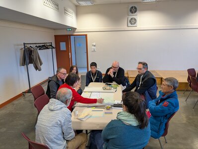 Photos réunion participative actualisation des sentiers d'interprétation du marais de Saône, PXL_20251105_141716474