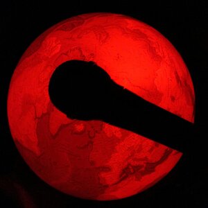 L'Instant Photo 84 : défi décembre 2025 - le murmure du monde, murmure11 - Chantal