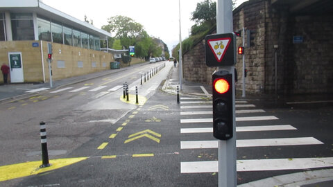 nancy_essey_les_nancy_voie_bus_tram_coronapiste, vlcsnap-2025-11-29-21h19m53s382