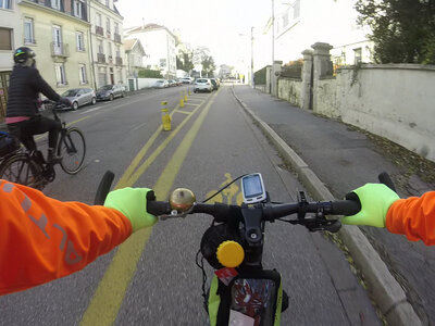 nancy_essey_les_nancy_voie_bus_tram_coronapiste, vlcsnap-2025-11-29-22h07m34s297