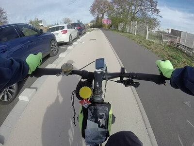 nancy_essey_les_nancy_voie_bus_tram_coronapiste, vlcsnap-2025-11-29-22h12m44s982