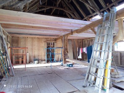 Evolutions à l'écolieu de Rhodes , 20250225_pose solivage