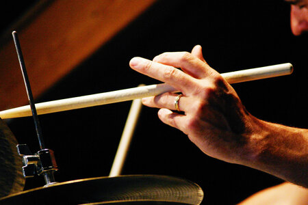 Artistes, La batterie est en danger