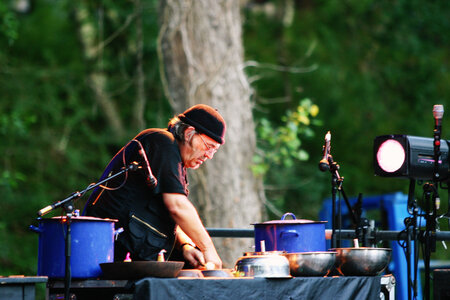 Artistes, Uzeste - 2004 - La cuisine de Lubat